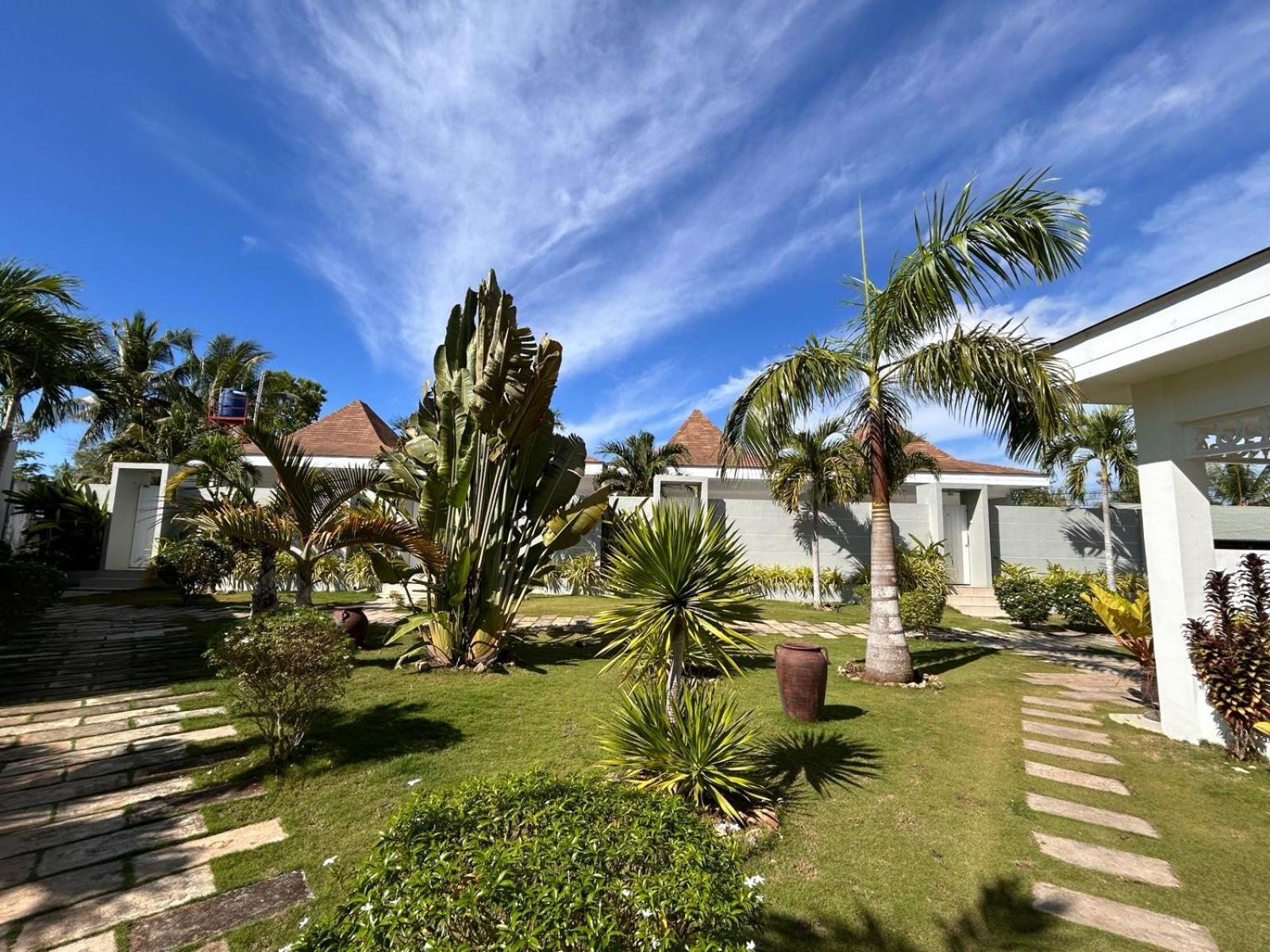 Pineale Villas, Resort And Spa Panglao Exteriör bild